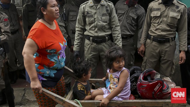 Fraksi Partai Gerindra di DPRD DKI mengatakan penggusuran PAUD Tunas Bina, Tamansari, Jakarta Barat oleh Satpol PP DKI sebagai tindakan arogan.