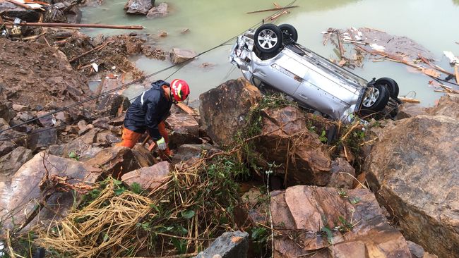 Longsor Akibat Topan Megi Di China 33 Orang Hilang