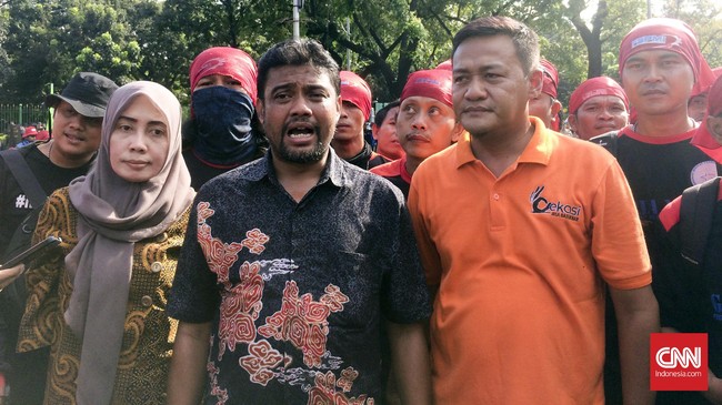 Jika divestasi saham diberikan kepada BUMN, pemerintah dinilai tak memiliki kecukupan dana dan belum tentu BUMN sanggup mengelola.