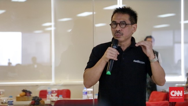 Salah satu pendiri pendiri Detikcom, Budiono Darsono secara resmi mengundurkan diri sebagai CEO dan Direktur Utama Detik.com dan CNNIndonesia.com