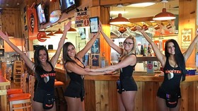 'Breastaurant' Hooters, dari Florida ke Jakarta