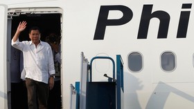 Seratus Hari Kinerja Duterte, Dikecam Barat Dicintai Filipina
