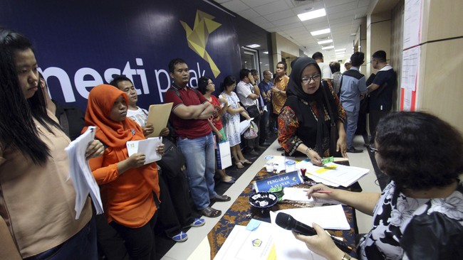 PNS maupun pejabat di lingkungan pemerintah masih perlu merapihkan Surat Pemberitahuan Tahunan (SPT) Pajak mereka.