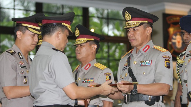Kapolri berharap Kapolda Riau yang baru bisa memahami dan menguasai secara detail persoalan kasus kebakaran hutan dan lahan di wilayahnya.