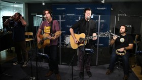 Jimmy Eat World Rilis Lagu Baru Versi Akustik