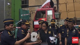 Sri Mulyani Minta Bea Cukai Buru Penyelundup Barang Mewah