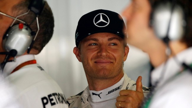 Pebalap Mercedes Nico Rosberg sukses meraih pole position GP Jepang mengungguli catatan waktu rekan setimnya, Lewis Hamilton.