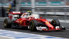 Raikkonen Menang di GP Amerika Serikat, Hamilton Gagal Juara