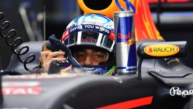 Ricciardo Juara GP Malaysia, Hamilton Gagal Finis