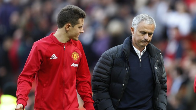 Manchester United akan menghadapi West Ham united di perempat final Piala Liga. Ini akan menjadi pertemuan kali ketiga bagi Setan Merah di ajang itu.