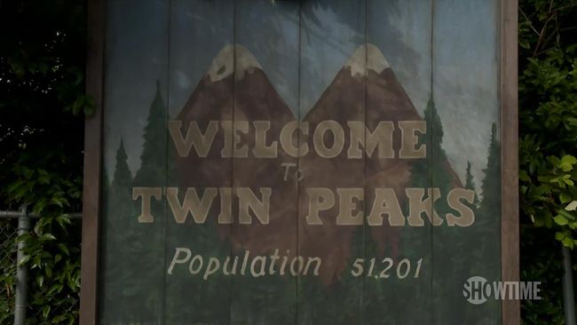 Kelanjutan serial Twin Peaks memang sudah dibicarakan sejak dua tahun lalu. Serial itu bahkan akan kembali dalam dua musim baru.