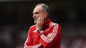 Swansea Resmi Pecat Guidolin