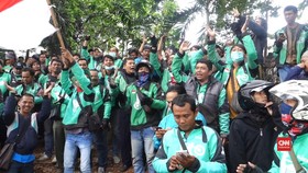 Sistem Penilaian Baru Buat Sopir Gojek Meradang