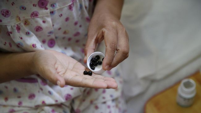 Menempati urutan ke-tiga terbanyak di dunia setelah kanker paru dan payudara, kanker yang tumbuh pada usus besar dan rektum itu mesti dideteksi sejak dini.