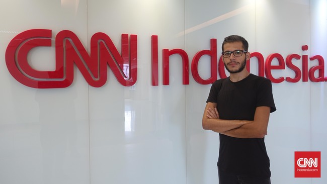 Necati Yerad Ozal lari dari negaranya setleah dituding membocorkan dokumen publik, kini dia berada di Jakarta untuk mencari suaka ke Amerika Serikat.