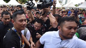 Agus-Sylvi Terapkan Strategi Kampanye <i>Meet The People</i>