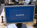 Marketplace Facebook Tampilkan Senjata hingga Ganja