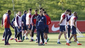 Foto-foto Terbaik Latihan Perdana Inggris Bersama Southgate