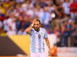 Nyaris Saja Higuain Pensiun Dini karena Dibully