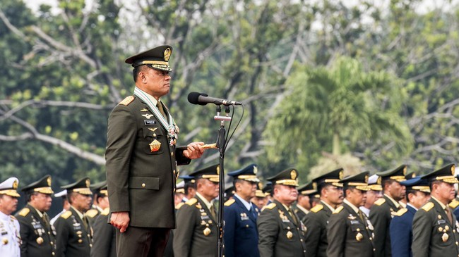 Tindakan pungli sudah sangat meresahkan. Panglima minta masyarakat melaporkan aparat TNI terlibat pungli ke aparat satuan terdekat.