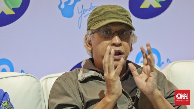 Iwan Fals menanggapi pernyataaan MK soal aturan presiden dua periode maju lagi dalam Pilpres tapi sebagai cawapres.