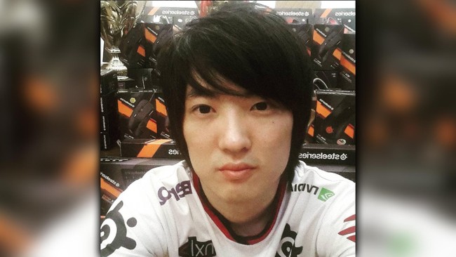 Richard Permana berhasil membuktikan dirinya bisa berjaya dan hidup mandiri lewat permainan video Counter Strike. Kini, dia membela nama Indonesia di TAFISA.