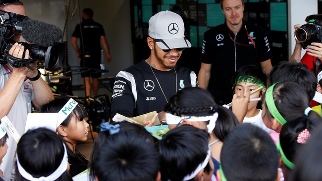 Kemeriahan di Suzuka Menyambut Para Pebalap F1