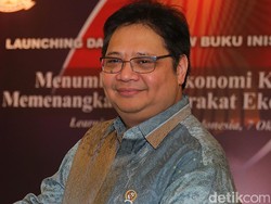 Menko Airlangga Buka-bukaan Susunan RUU Cipta Kerja yang Diprotes Buruh
