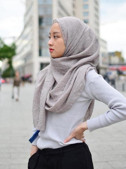 Foto: Gaya Hijab Simple Anak Kuliah ala Hijabers Cantik Gita Savitri