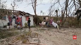 Puluhan Ribu Orang Mengungsi Akibat Terjangan Topan Matthew