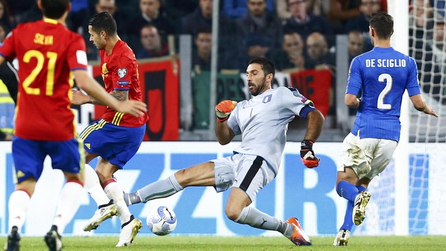 Gianluigi Buffon melakukan blunder ketika Timnas Italia ditahan imbang Spanyol 1-1. Buffon pun menganggap blunder itu akan jadi bahan tertawaan dirinya.