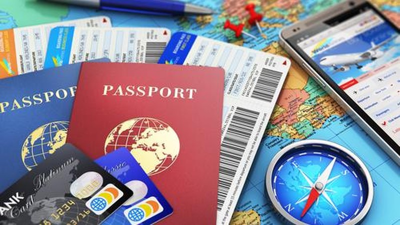 Jika Anda suka traveling ke luar negeri, kehadiran kartu kredit juga akan membantu Anda untuk traveling. 