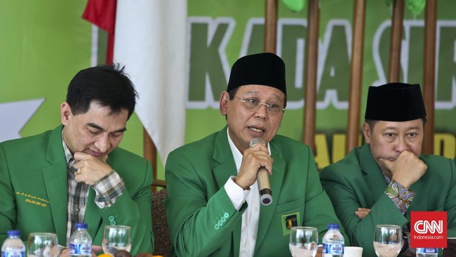 Perseteruan di internal PPP terus berlanjut. Suara dukungan PPP terbelah di tengah memanasnya isu pelecehan agama yang dituduhkan pada Ahok.