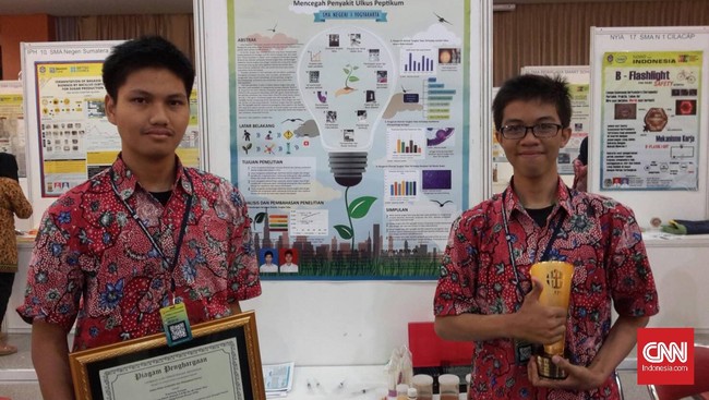 Ulkus Peptikum adalah luka di lambung. Pelajar dari Yogya ini menemukan obatnya lho.