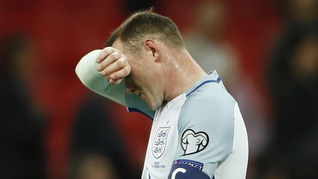Gareth Southgate mengaku kecewa melihat Wayne Rooney dicemooh oleh sejumlah pendukung timnas Inggris.