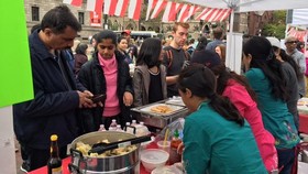 Kala Warga Pantai Timur AS Berpesta Sate Padang