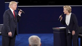 Jika Jadi Presiden, Trump Ancam Penjarakan Hillary Clinton
