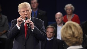 Donald Trump Serang Bill Clinton dalam Debat Capres AS