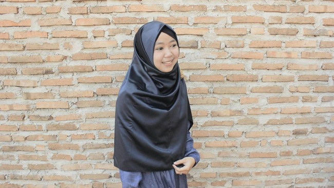 Bermodal uang jajan Rp20 ribu sehari yang diberikan orang tuanya, Ami mulai mengatur strategi agar terpenuhi segala kebutuhan sekolahnya.