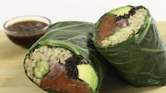 Sushi yang satu ini dilengkapi tuna di bagian dalam gulungan nasi. Namun bukan ikan sesungguhnya, melainkan potongan tomat Roma.