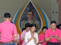 Demi Kesehatan Raja, Warga Thailand Kompak Berkaus Pink