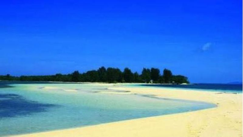 Ada satu kawasan di ujung pasifik, tepatnya di Maluku Utara yang memiliki keindahan menakjubkan