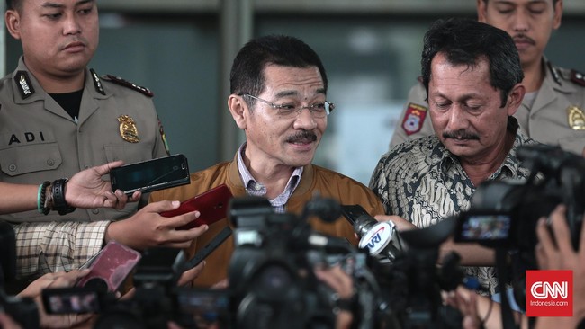 Politikus PDIP Arteria Dahlan meyakini, Gamawan mengetahui soal dugaan korupsi yang terjadi dalam pembahasan anggaran proyek e-KTP.