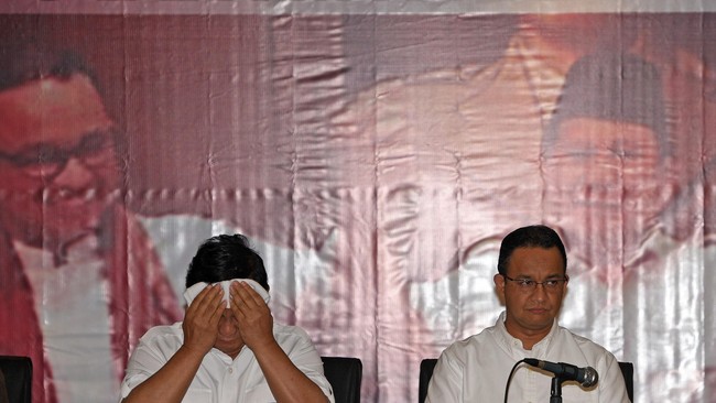 Pertemuan berlangsung cair. Muhammadiyah membuka pintu untuk setiap bakal calon. Muhammadiyah memberi pesan khusus kepada Anies-Sandiaga.