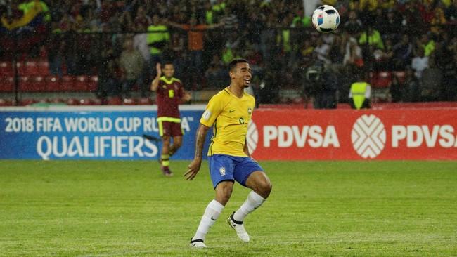 Manajer Manchester City Pep Guardiola yakin pemain anyarnya Gabriel Jesus akan cepat beradaptasi dengan para pemain di The Citizens.