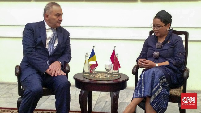 Menteri Luar Negeri RI Retno LP Marsudi menyatakan Indonesia dan Rumania sepakat untuk memperkuat kerja sama dalam bidang infrastruktur.