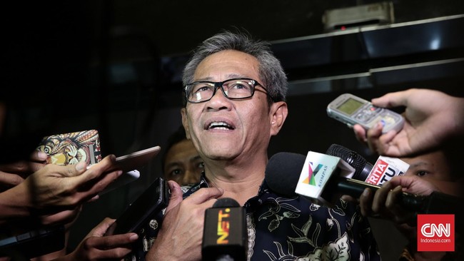 Menurut kabar yang beredar, posisi Djarot Kusumayakti sebagai Direktur Utama Perum Bulog akan digantikan mantan Kepala Badan Narkotika Nasional Budi Waseso.