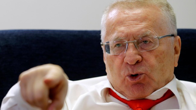 Vladimir Zhirinovsky menilai bahwa warga Amerika Serikat berisiko terseret dalam perang nuklir jika memilih Hillary Clinton sebagai presiden.