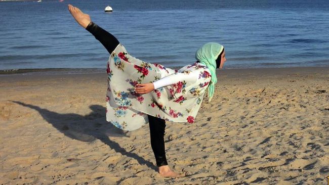 Stephanie Kurlow mewujudkan mimpinya untuk menjadi balerina pertama di dunia yang mengenakan kostum balet dengan hijab.