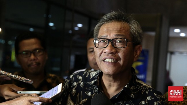 Selepas lengser dari Bulog dua pekan silam, Mantan Dirut Bulog Djarot Kusumayakti mencoba kembali menyambung silaturahmi dengan kerabat maupun keluarganya.